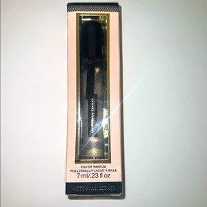 Victoria’s Secret Forever Sexy EDP Rollerball
.23 fl oz /  7 ml